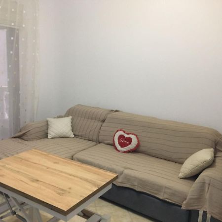 オリクム Eriola Apartamentヴィラ エクステリア 写真